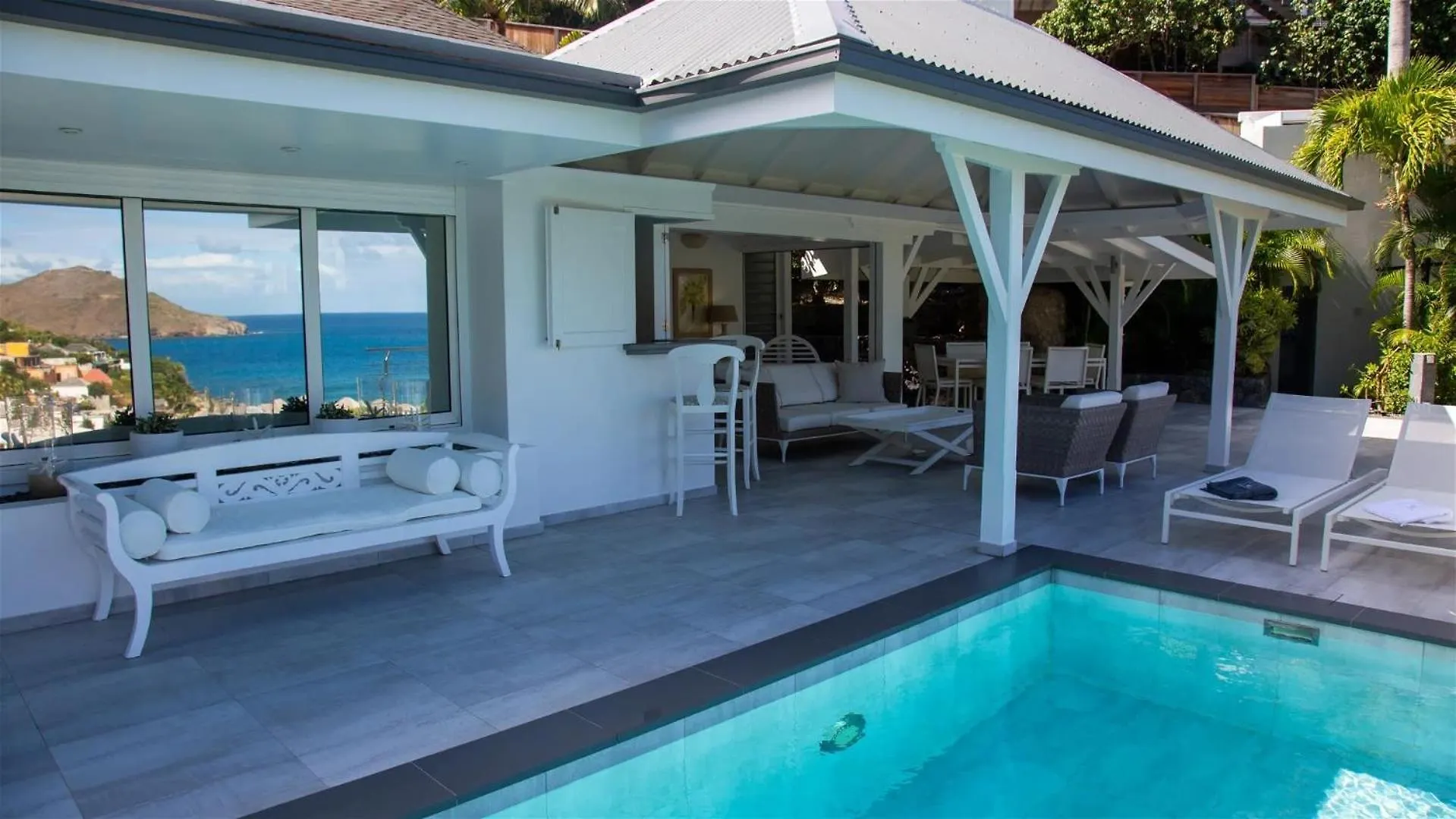 Villa In The Heart Of A Lovely Vegetal Setting グスタビア サン・バルテルミー島